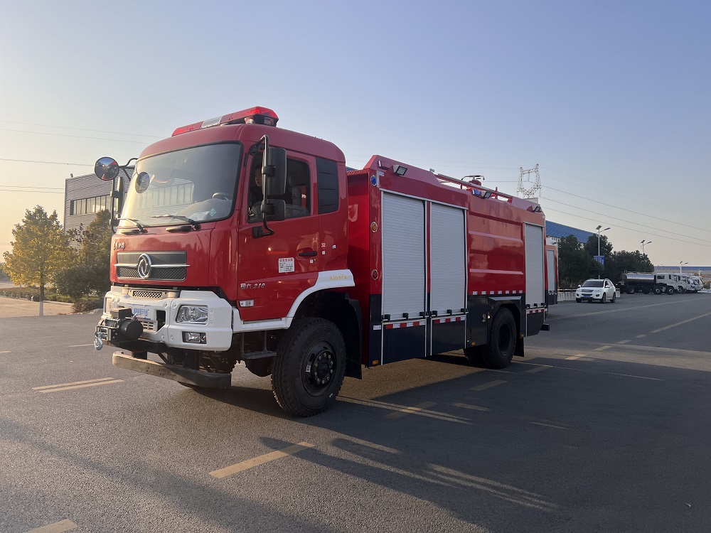 天錦四驅水罐消防車（7噸）圖片