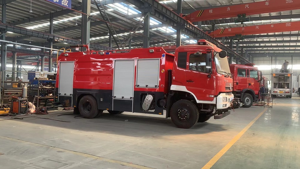 天錦四驅水罐消防車（7噸）圖片