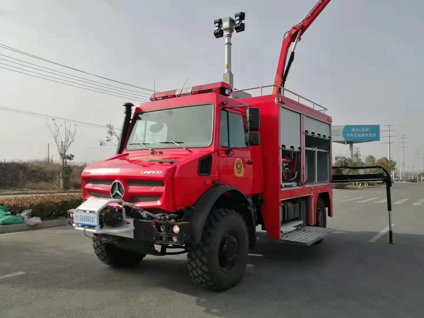 奔驅四驅救險車