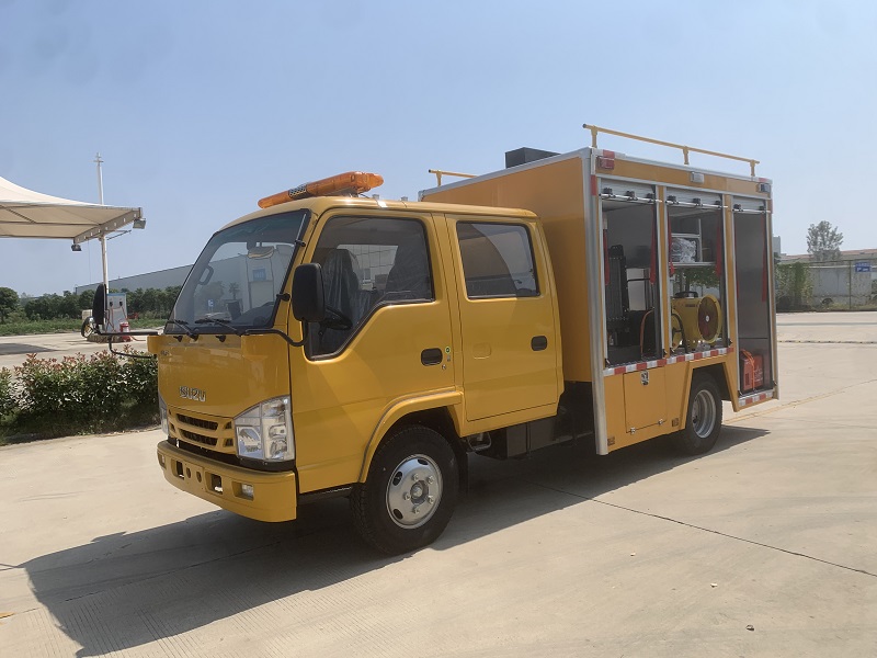 五十鈴工程救險車
