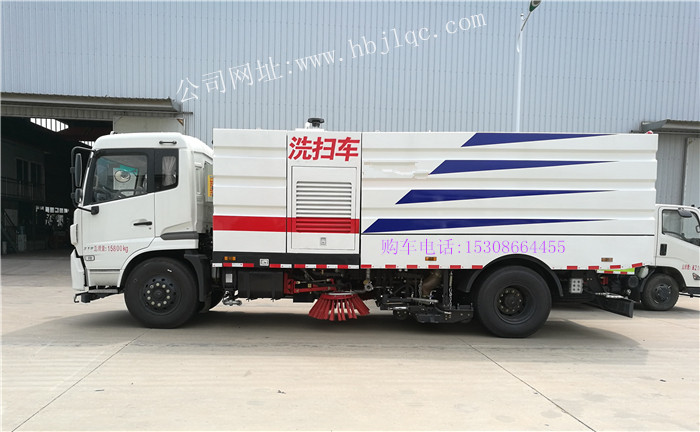 帶綠化灑水功能的洗掃車,掃地車工作圖片,電動手推式掃地車圖片