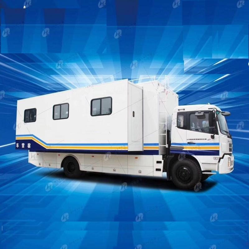 宿營車