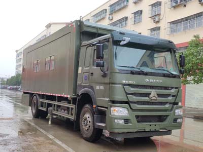 重汽豪沃宿營車