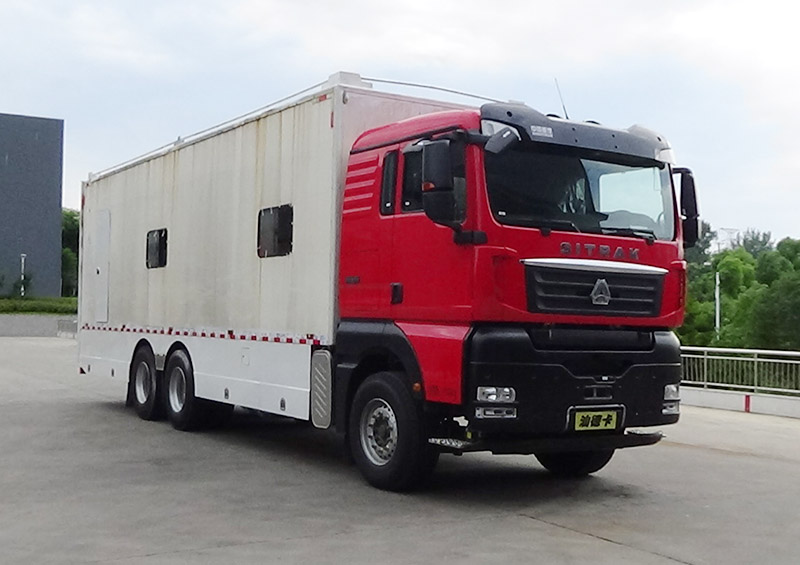 CLW5210XZHZ6型指揮車